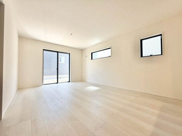 リーブルガーデン　岡崎市福岡町第２の居間・リビング|家族が自然と集まる広々としたリビング。お子様の成長を見守りながら過ごせます。									
									
