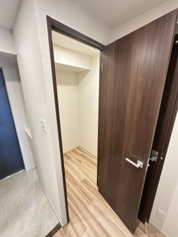 大阪市浪速区戎本町１丁目の賃貸マンションの収納