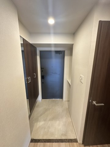 大阪市浪速区戎本町１丁目の賃貸マンションの玄関