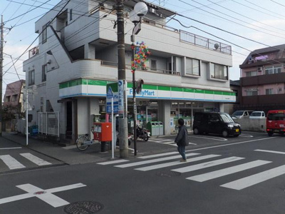 ファミリーマート 660m