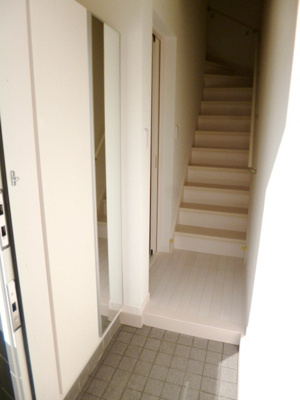 ★下駄箱付きで玄関すっきり★
