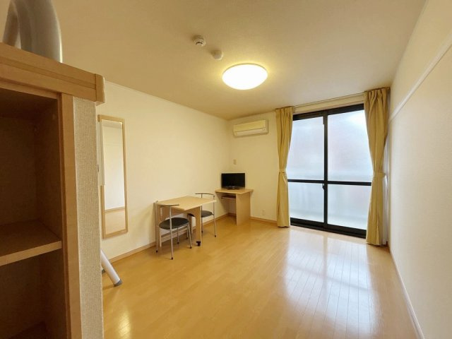 レオパレスグリーンパイン松本の居間・リビング