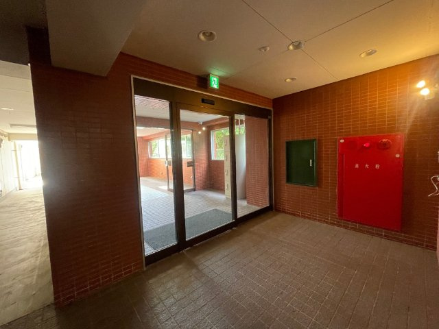 松の杜パークレジデンスのエントランス