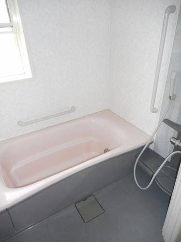 ＷＩＮ－ＷＩＮ　ＨＯＵＳＥの浴室