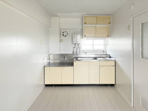 【キッチン】 | ビレッジハウス下管池5号棟 | ビレッジハウスの同一物件・同一タイプの間取りの写真です