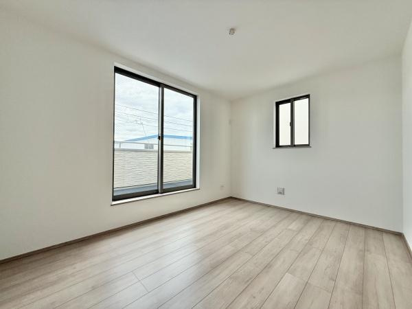 【子供部屋】 | 充分な広さと収納機能を備えた部屋はお子様の自発性と成長を促します。お子様の成長を支える、勉強や好きなことに没頭する学びの空間にどうぞ。