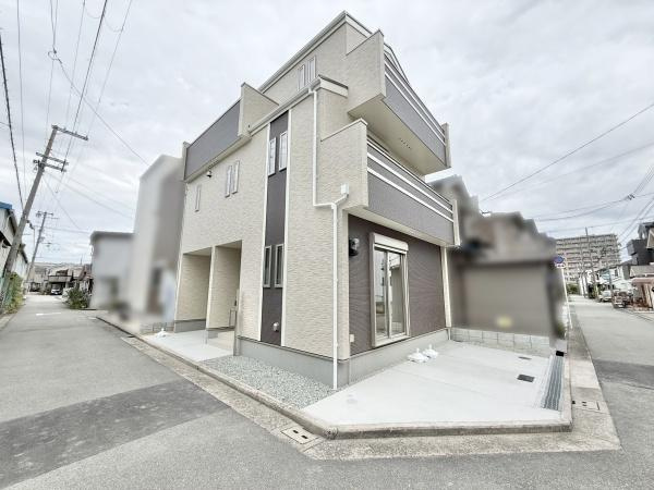 【前面道路含む現地写真】 | お車の出し入れも楽々ですね♪
お車2台(車種制限有)駐車可能です！