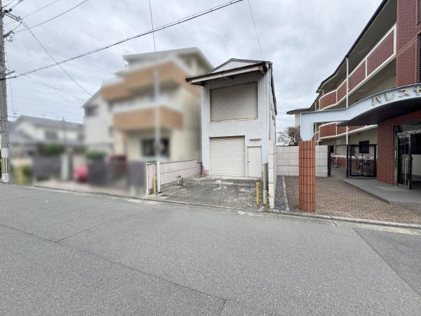 【前面道路含む現地写真】