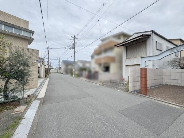 【前面道路含む現地写真】
