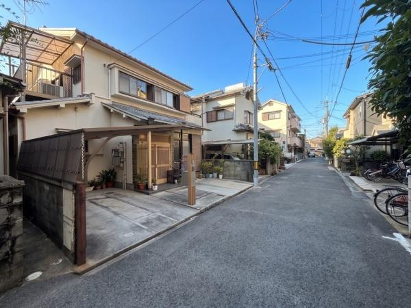 【前面道路含む現地写真】