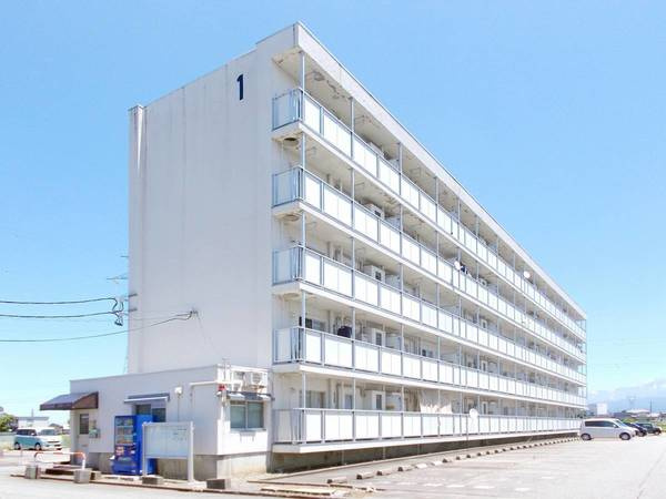 ビレッジハウス富山南2号棟の外観|物件の外観です