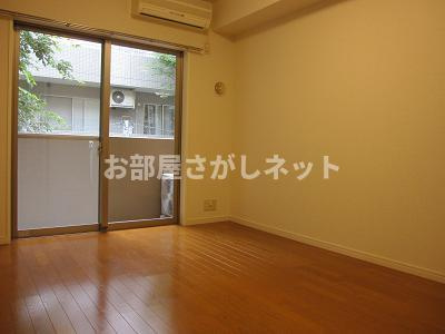 プレール・ドゥーク西新宿【おとり物件なし】#学生・社会人にオススメ！初期費用分割払いOK！の居間・リビング