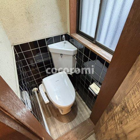 高野道戸建てのトイレ