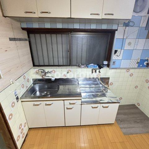 黒原新町戸建のキッチン