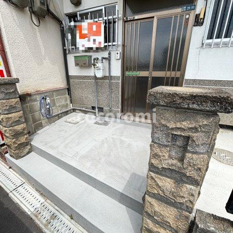 守口市大久保町テラスのエントランス