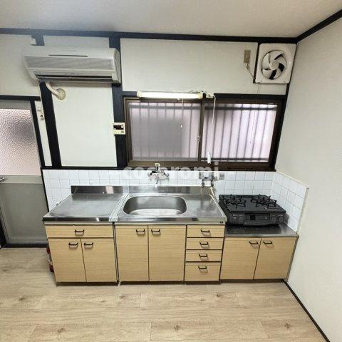 金田町3丁目戸建のキッチン