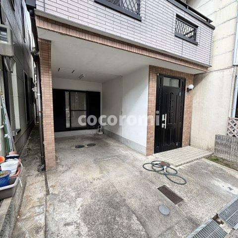 池田1丁目車庫付き戸建ての駐車場