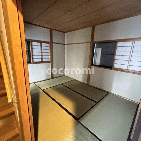 池田1丁目車庫付き戸建ての和室