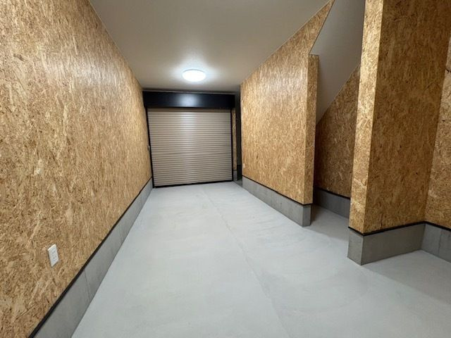 大成町シャッター付きガレージハウス