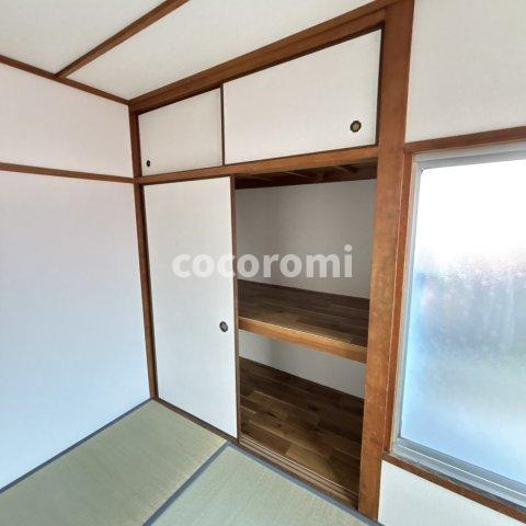松丘町貸家の収納