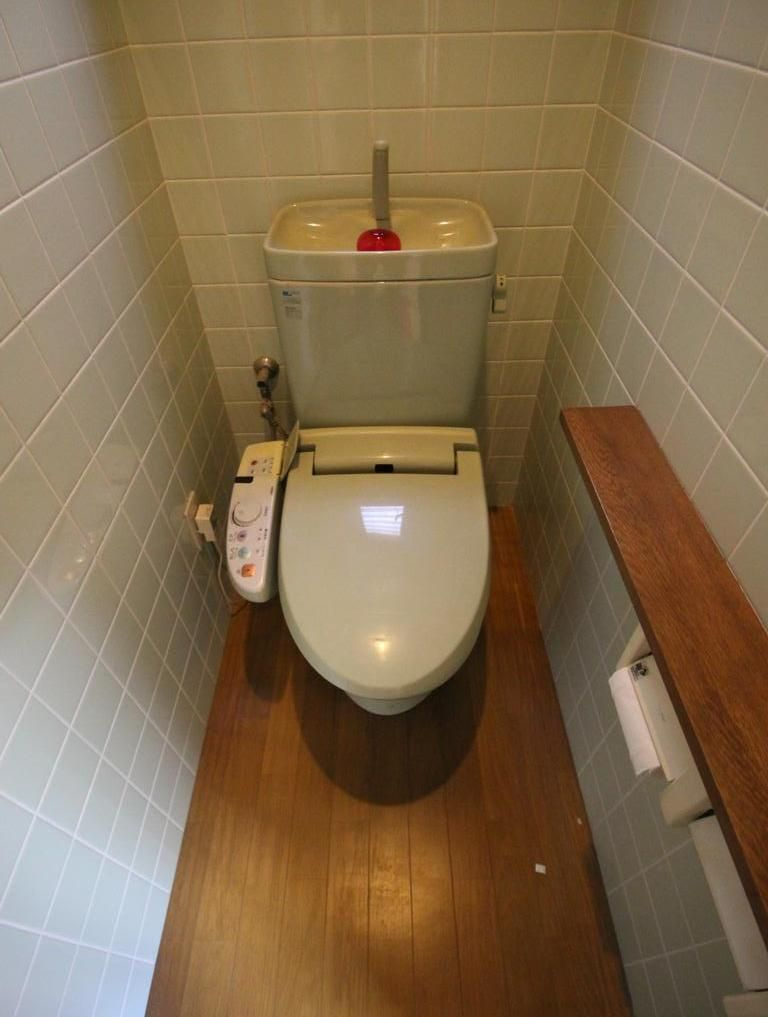 門真市島頭戸建てのトイレ