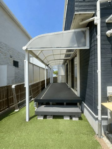 高浜市二池町1丁目　中古戸建の庭|敷地内に設けられた屋外スペースで、植栽や家庭菜園など多目的に利用可能