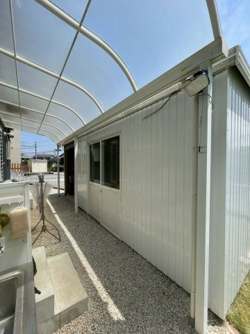 高浜市二池町1丁目　中古戸建の庭|敷地内に設けられた屋外スペースで、植栽や家庭菜園など多目的に利用可能