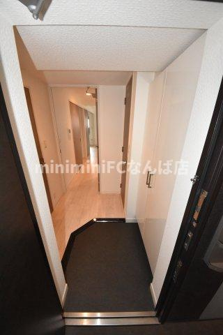 プレサンス松屋町駅前デュオの玄関
