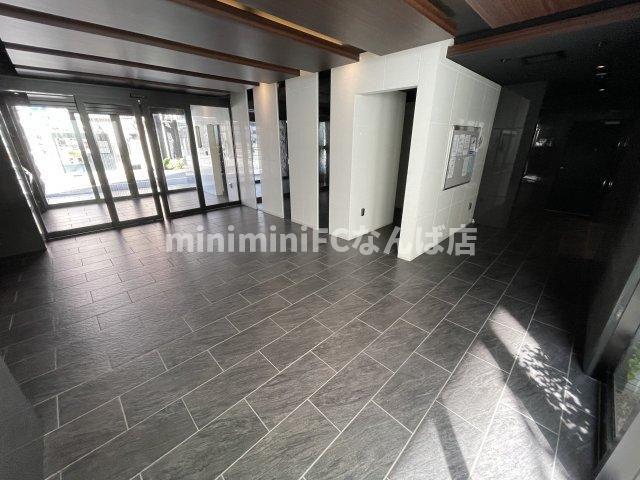 プレサンス松屋町駅前デュオのエントランス