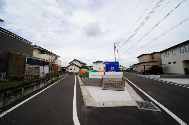 新築　前橋市上新田町　Blooming　Garden　1号棟の前面道路含む現地写真|現地写真　南側接道幅員約6ｍ　北側接道幅員約4ｍ