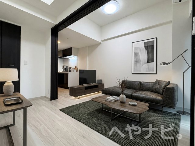 【居間・リビング】 | エステムコート名古屋　TWIN　EAST | ★ダイニングキッチン ※AIにて家具配置