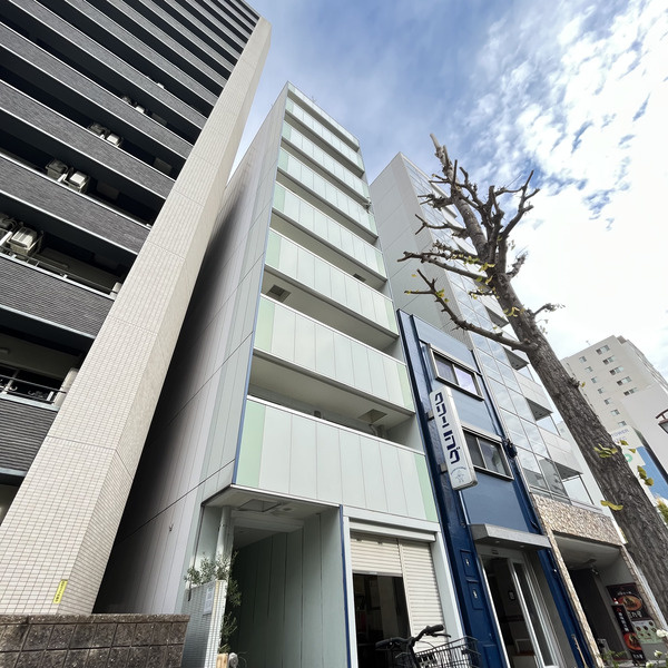 アヴォワール丸の内