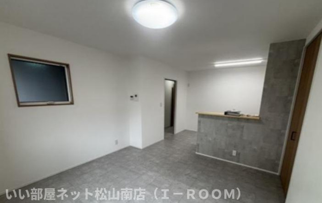 【居間・リビング】 | キャトルセゾン道後
