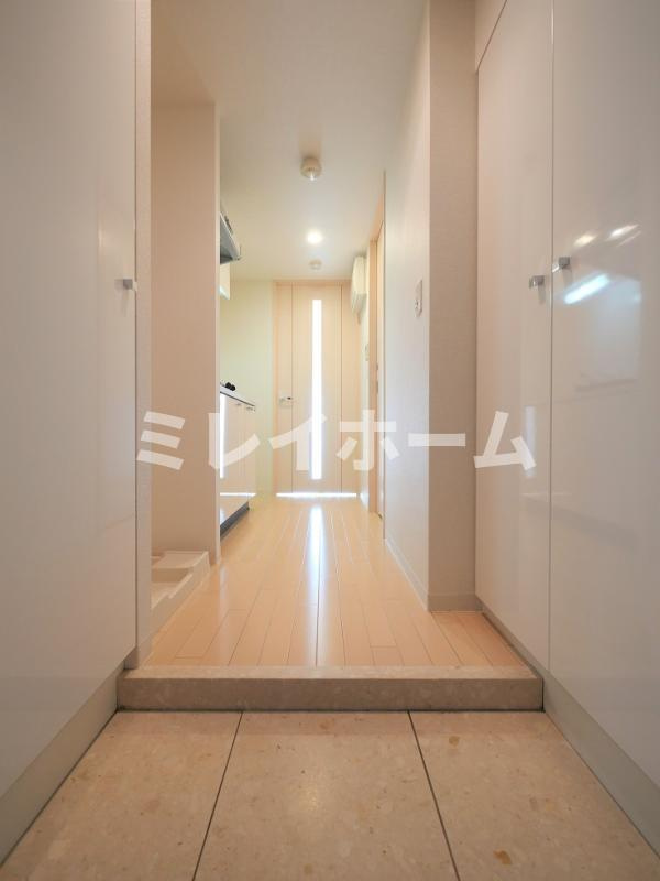 FORTIS大森の玄関|同建物内、別のお部屋の参考写真になります。