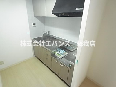 【キッチン】 | シャトーイノハナ | きれいなキッチンです