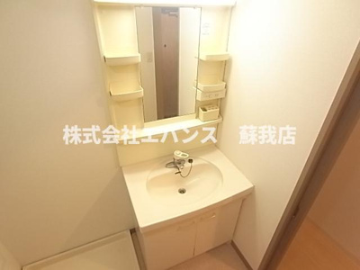 【洗面所】 | シャトーイノハナ | コンパクトで使いやすい洗面所