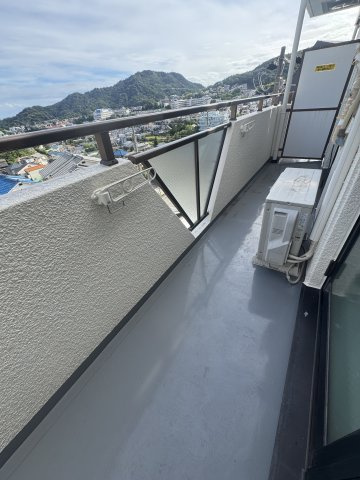 エクレール鶯町のバルコニー