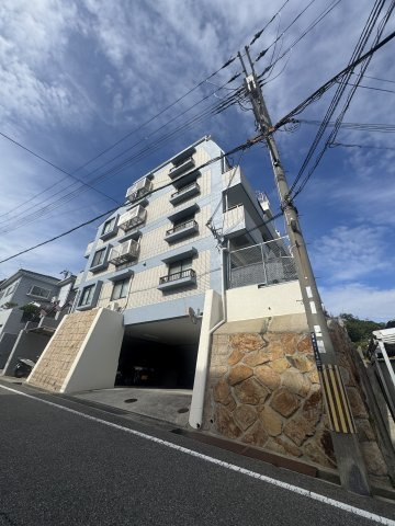 エクレール鶯町の外観