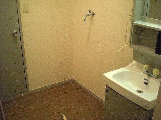 カルム国立 の設備