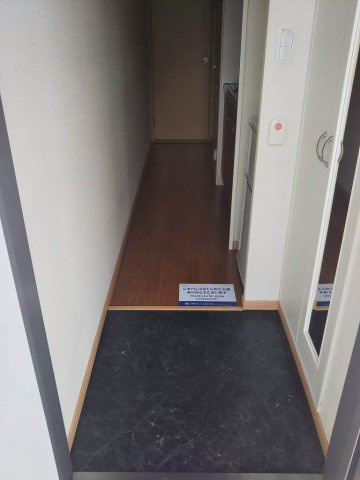レオパレスＴＨＵＢＡＫＩの玄関|玄関です