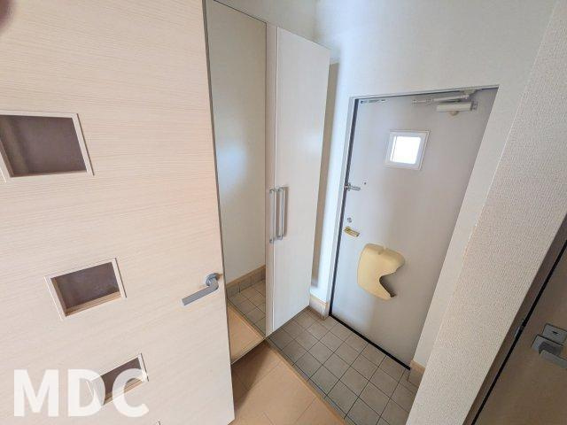 グリーンハイツ古城Aの玄関