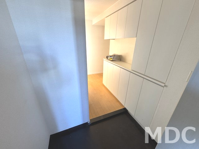 幸町シュンレジデンスの玄関