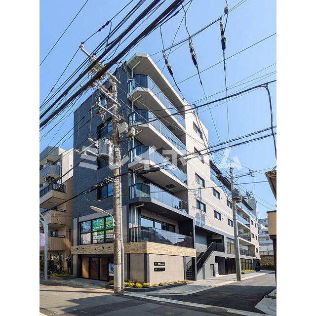 プラネソシエプラス旗の台の外観