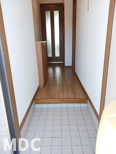 ソレイユ北島Bの玄関