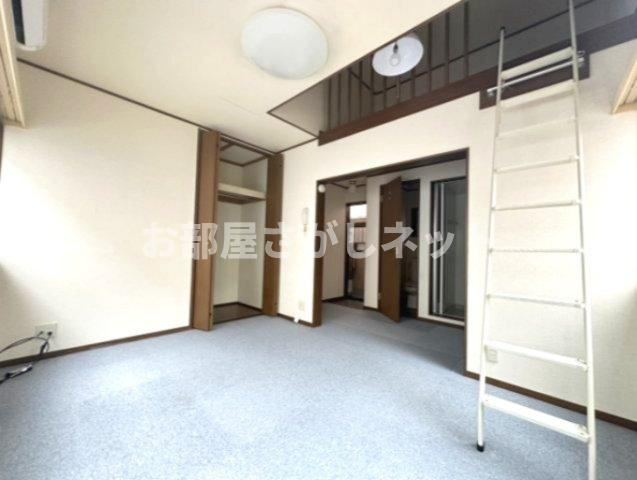 セレサコート【おとり物件なし】#学生・社会人にオススメ！初期費用分割払いOK！の居間・リビング