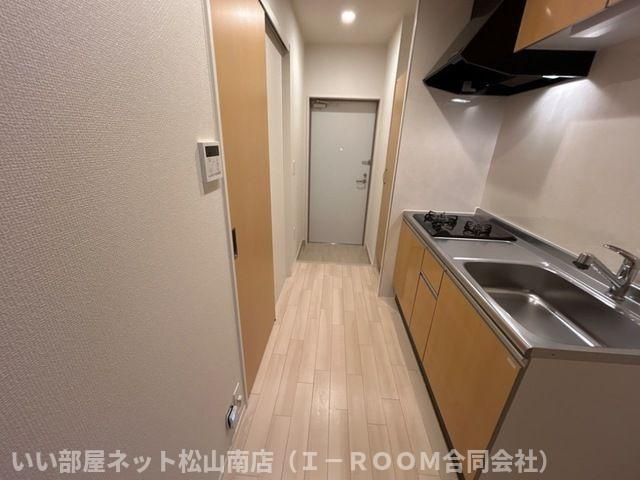 【玄関】 | ユーロピュア　西山