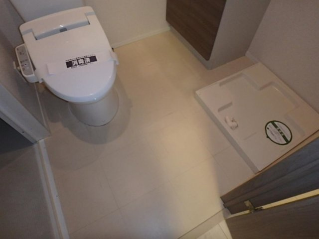 DUARES麹町のトイレ|ゆったりとした空間のトイレです