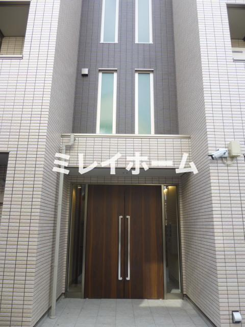 ルポリテのエントランス