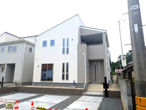 【自由ヶ丘4期／2号棟】　＼郷ケ丘小学校・中央台北中学校エリア／の外観|◆外観の写真です◆　
過ごす時間が長いからこそ家族との繋がりが感じられるお家！家に帰宅するのがより一層楽しみになりますね♪