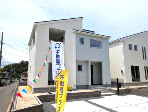 【自由ヶ丘4期／1号棟】　いわき駅まで徒歩20分　セブンイレブンまで徒歩4分の外観|同施工◆外観の写真です◆　
過ごす時間が長いからこそ家族との繋がりが感じられるお家！家に帰宅するのがより一層楽しみになりますね♪